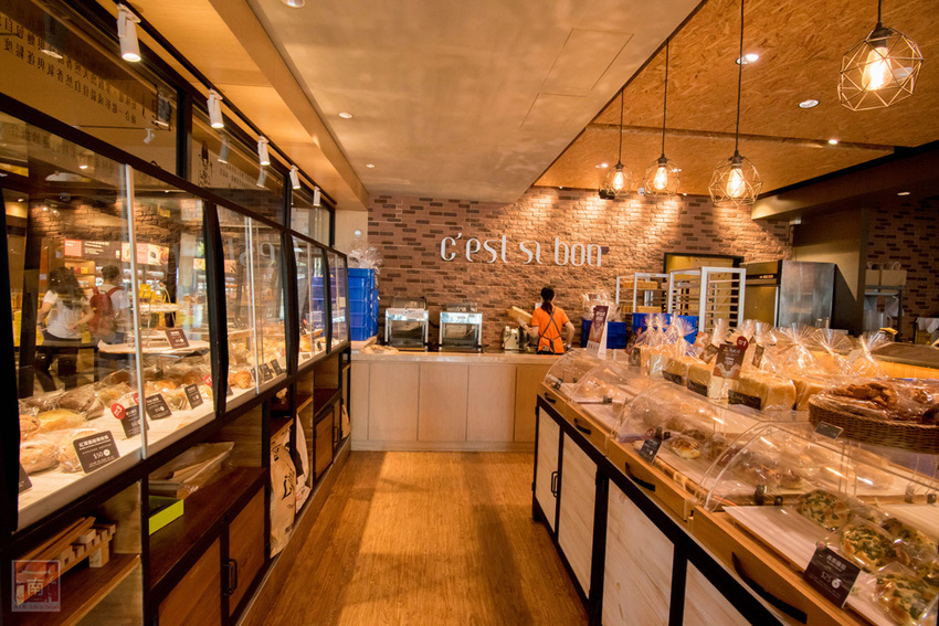 【臺南景點】一起做便當幸福野餐去｜超人氣親子野餐趣｜自己DIY場次限定｜大甲芋頭生吐司正式推出｜親子景點互動遊戲~~奇美食品幸福工廠 - 南人幫