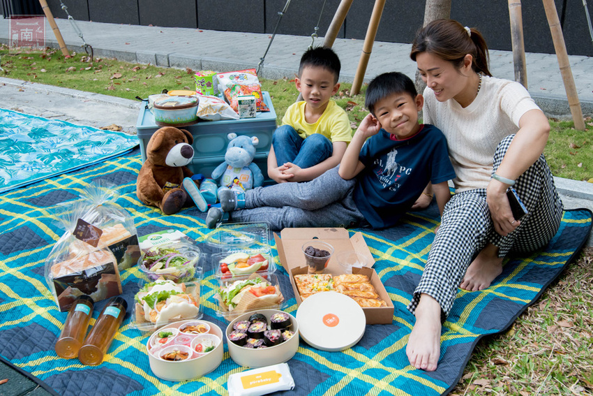 【臺南景點】一起做便當幸福野餐去｜超人氣親子野餐趣｜自己DIY場次限定｜大甲芋頭生吐司正式推出｜親子景點互動遊戲~~奇美食品幸福工廠 - 南人幫