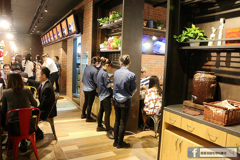 中國大陸人氣烤魚登台探魚台中公益店210