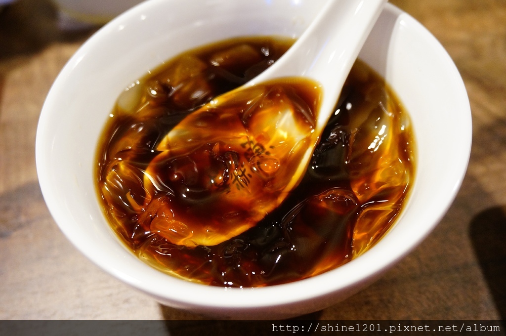 台中麻辣美食 探魚.像在小酒館裡品重慶川菜.溫和嗜辣推薦