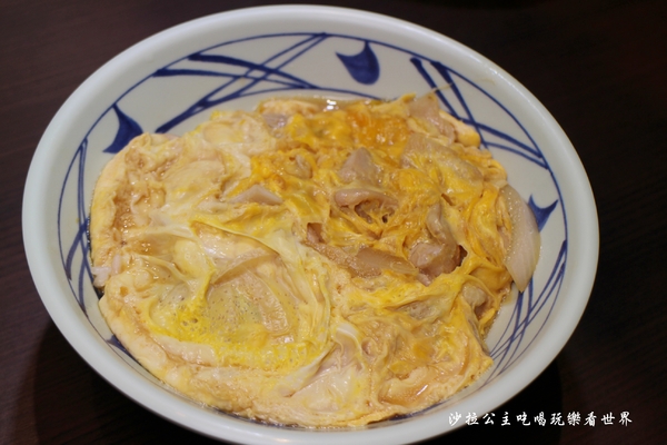 丸亀製麺(台北誠品生活西門店):西門町日式麵食/讚岐烏龍麵『丸亀製麺(誠品生活西門店)』牛丼/期間限定番茄雞肉烏龍麵/捷運西門站