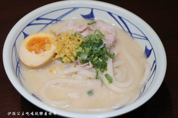 丸亀製麺(台北誠品生活西門店):西門町日式麵食/讚岐烏龍麵『丸亀製麺(誠品生活西門店)』牛丼/期間限定番茄雞肉烏龍麵/捷運西門站