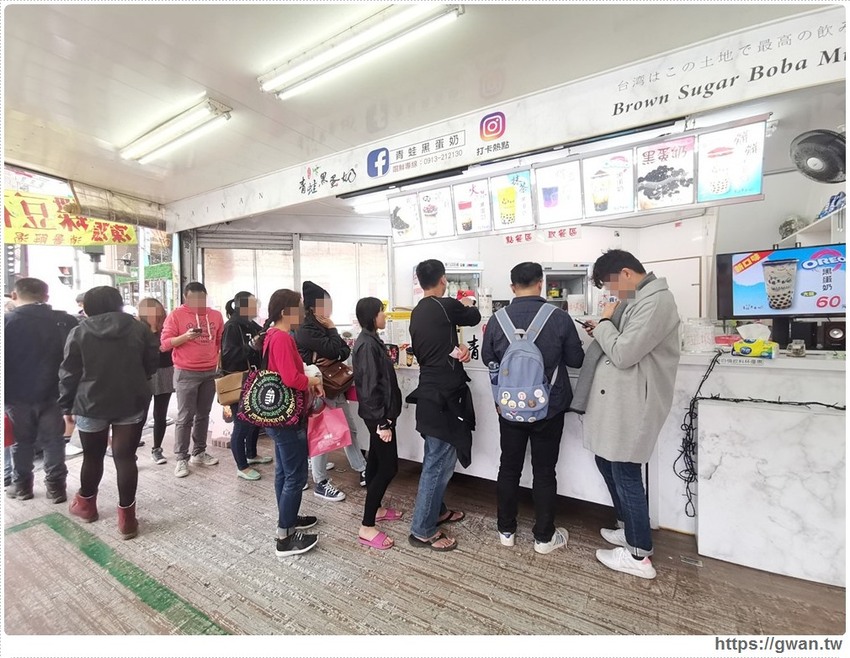 台南獨家限量草莓黑蛋奶!!冬季限定~新鮮草莓每顆只要1元喔!!