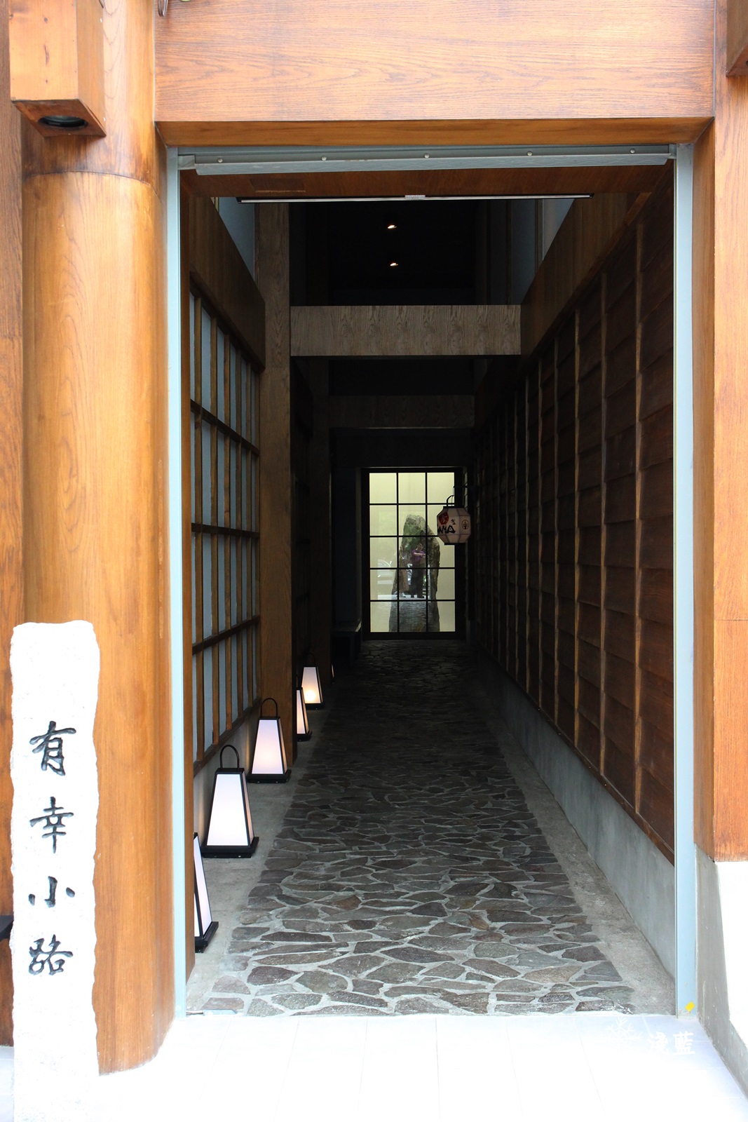 台中美食：Kama-釜かま日式丼飯專門店～裝潢超氣派又日式的丼飯