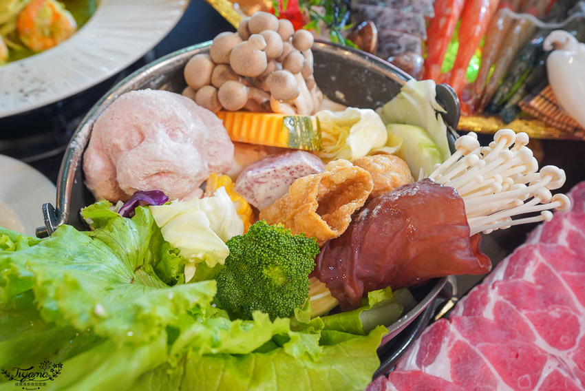 嘉義火鍋推薦，義秷饌萌系鍋物》嘉義義大利麵.鍋物，自助飲料冰品任你暢飲暢食！ @緹雅瑪 美食旅遊趣