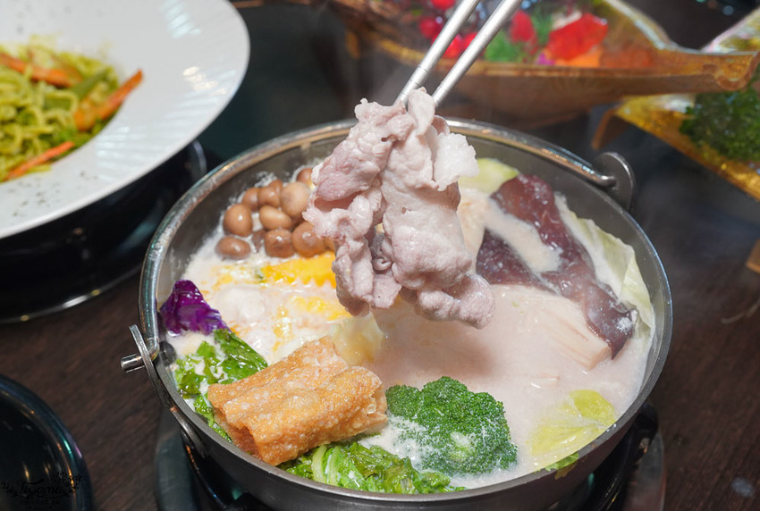 嘉義火鍋推薦，義秷饌萌系鍋物》嘉義義大利麵.鍋物，自助飲料冰品任你暢飲暢食！ @緹雅瑪 美食旅遊趣