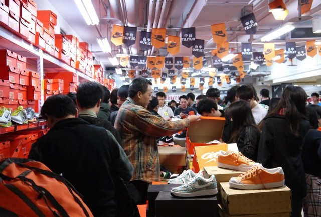 台中NIKE展示鞋清倉會來囉，限時10天！入場資格這裡領～