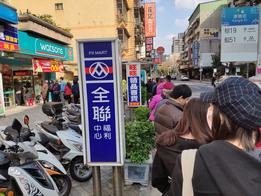 台中NIKE展示鞋清倉會來囉，限時10天！入場資格這裡領～