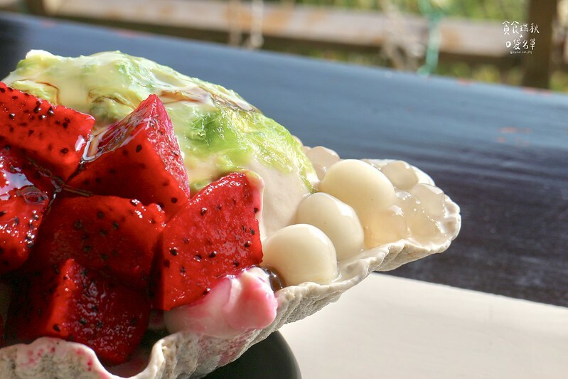 台東綠島｜海景第一排！特殊造型貝殼碗盛裝美味的海草冰｜星光碼頭 貝殼海草冰