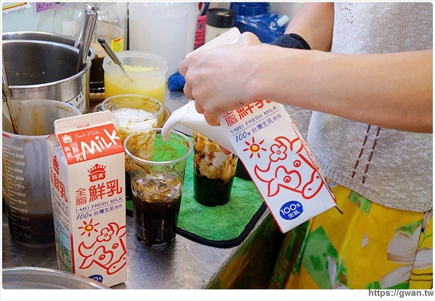 夏日限定!!愛文芒果、小美冰淇淋通通放進飲料裡,三款飲品錯過等明年~