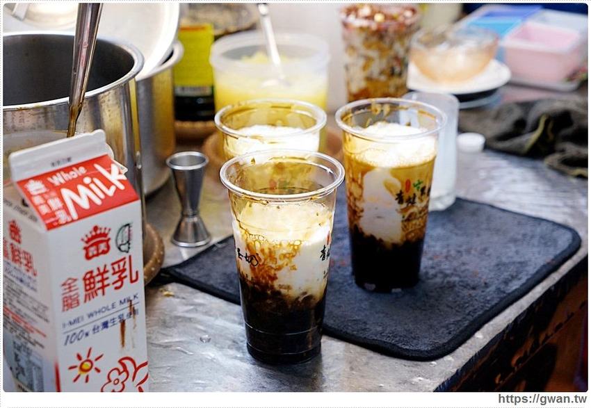 全台首創，把草莓大福放進飲料裡！ 還有飲品買一送一，只限兩天別錯過～