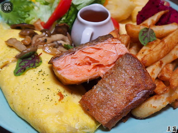 夏爾Shire綠園道： 夏爾 shire餐館，有如哈比人村莊夏爾的樹洞，還有浮誇系的奶昔跟粉紅色熔岩起司！！！