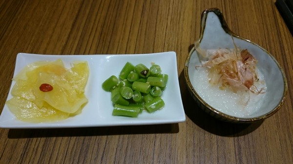 MAiSEN邁泉豬排(高雄巨蛋店)：高雄漢神巨蛋~MAiSEN邁泉豬排~日本最暢銷的三明治~超嫩的豬肉~堅守三味一體的美味~