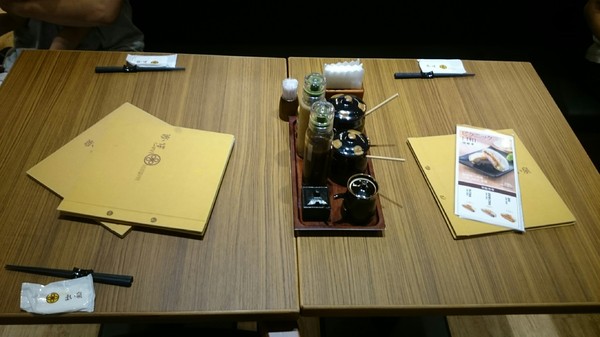 MAiSEN邁泉豬排(高雄巨蛋店)：高雄漢神巨蛋~MAiSEN邁泉豬排~日本最暢銷的三明治~超嫩的豬肉~堅守三味一體的美味~