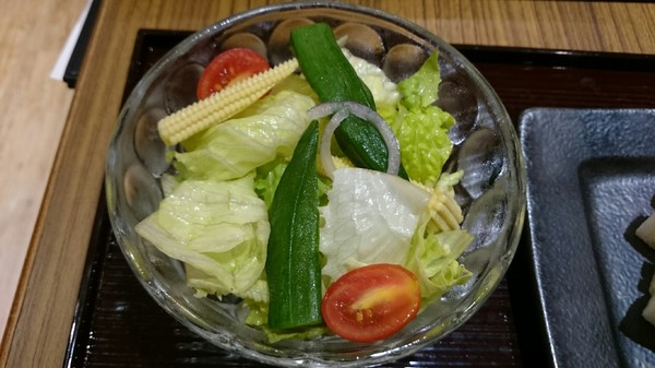 MAiSEN邁泉豬排(高雄巨蛋店)：高雄漢神巨蛋~MAiSEN邁泉豬排~日本最暢銷的三明治~超嫩的豬肉~堅守三味一體的美味~