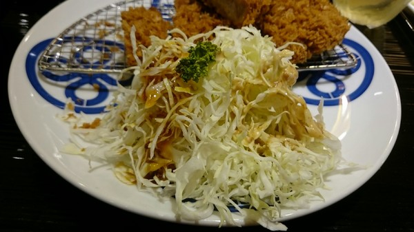 MAiSEN邁泉豬排(高雄巨蛋店)：高雄漢神巨蛋~MAiSEN邁泉豬排~日本最暢銷的三明治~超嫩的豬肉~堅守三味一體的美味~