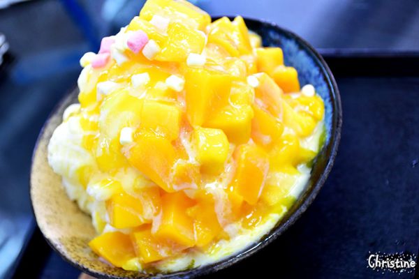 【新北。美食】 新莊 / 鮮果王，果汁冰品，芒果王子雪花冰，各式種類雪花冰，現打果汁，料多實在，炎炎夏日來沁涼一下吧