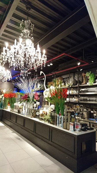 WOO Taiwan：高雄~WOO Taiwan 泰式料理~泰國清邁道地美食~華麗森林系餐廳~聚餐約會的好地點~