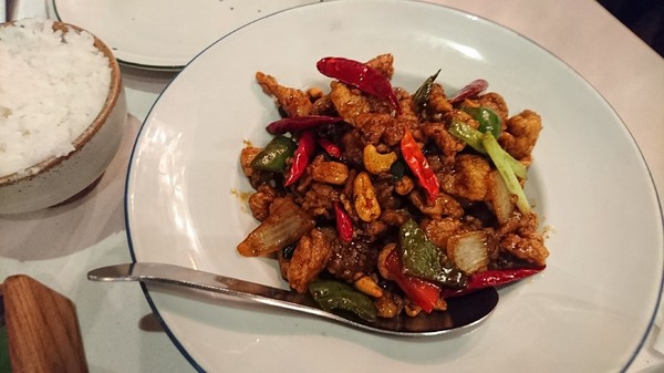 WOO Taiwan：高雄~WOO Taiwan 泰式料理~泰國清邁道地美食~華麗森林系餐廳~聚餐約會的好地點~