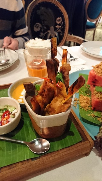 WOO Taiwan：高雄~WOO Taiwan 泰式料理~泰國清邁道地美食~華麗森林系餐廳~聚餐約會的好地點~