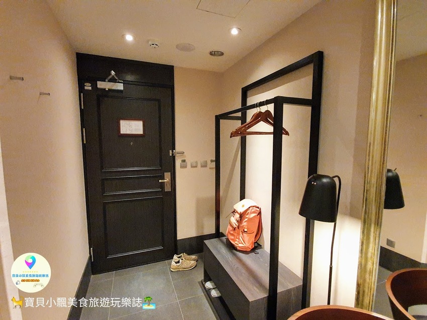 [住]高雄 近六和夜市 美麗島捷運站 夜晚逛街打牙祭 輕鬆搞定!! 房客還有免費HAPPY HOUR 精緻點心 飲料無限享用 樂逸旅居