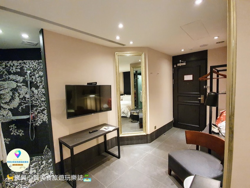 [住]高雄 近六和夜市 美麗島捷運站 夜晚逛街打牙祭 輕鬆搞定!! 房客還有免費HAPPY HOUR 精緻點心 飲料無限享用 樂逸旅居