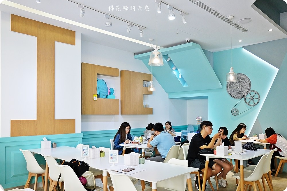 夏天不止芒果冰，今年最夯“奶雞冰”-台灣第一荔枝雪花冰就在草悟道愛吃摩爾