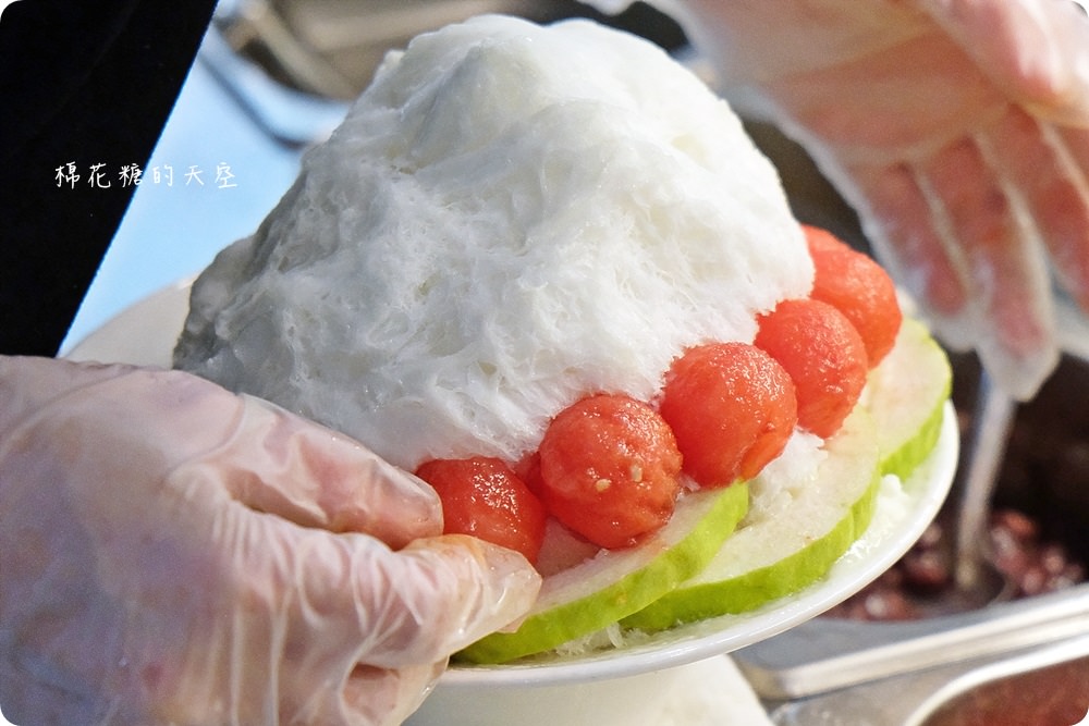夏天不止芒果冰，今年最夯“奶雞冰”-台灣第一荔枝雪花冰就在草悟道愛吃摩爾