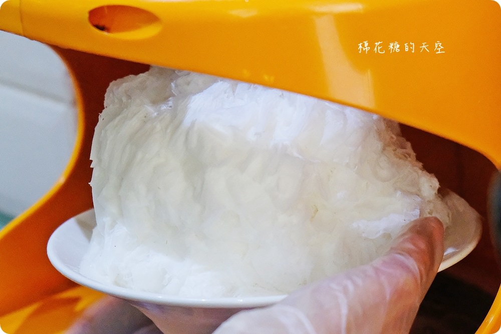 夏天不止芒果冰，今年最夯“奶雞冰”-台灣第一荔枝雪花冰就在草悟道愛吃摩爾