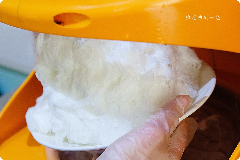 夏天不止芒果冰，今年最夯“奶雞冰”-台灣第一荔枝雪花冰就在草悟道愛吃摩爾