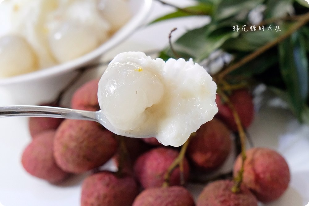 夏天不止芒果冰，今年最夯“奶雞冰”-台灣第一荔枝雪花冰就在草悟道愛吃摩爾