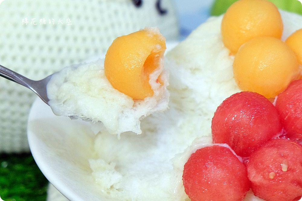 夏天不止芒果冰，今年最夯“奶雞冰”-台灣第一荔枝雪花冰就在草悟道愛吃摩爾