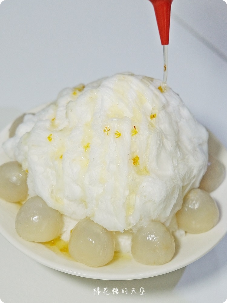 夏天不止芒果冰，今年最夯“奶雞冰”-台灣第一荔枝雪花冰就在草悟道愛吃摩爾