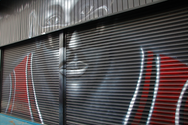 沙鹿夢想街：【台中沙鹿景點】沙鹿夢想街~粉紅色大愛心盪鞦韆，雙層貨櫃，彩色公車，甲子園居酒屋，超炫球牆好吸睛