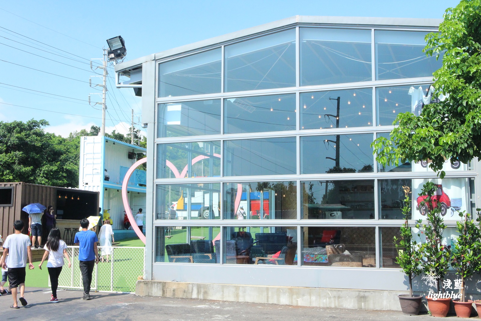 台中景點：淺藍 × 沙鹿夢想街～台中新景點，拍不停的夢幻籃球牆