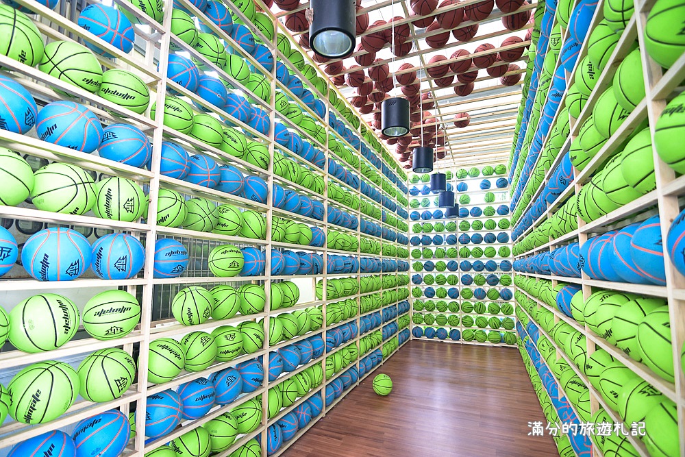 台中沙鹿景點》 龍山路夢想街 2017美拍勝地 無料創意彩繪牆 情侶約會景點 - 滿分的旅遊札記