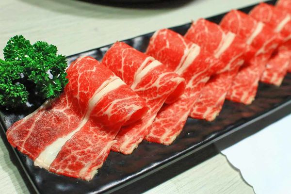 【蘆洲餐廳】恩家寶精緻鍋物-巨無霸加拿大直送龍蝦與創意冰火鍋