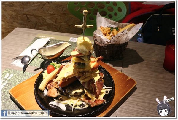 阿蘭貝爾牛排廚房 Alanbier steak house：[食記]►台中北區◄阿蘭貝爾牛排廚房崇德店－仙拚仙-六拚起司融漿雙人699元/平日8種炸物吃到飽中午+49元晚上+69元️