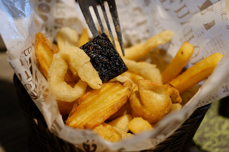 台中北區牛排推薦,台中崇德路美食,台中美食,台中聖誕套餐 @強生與小吠的Hyper人蔘~