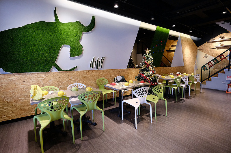 台中北區牛排推薦,台中崇德路美食,台中美食,台中聖誕套餐 @強生與小吠的Hyper人蔘~