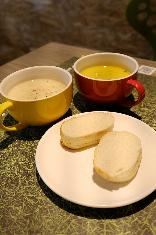 台中北區牛排推薦,台中崇德路美食,台中美食,台中聖誕套餐 @強生與小吠的Hyper人蔘~