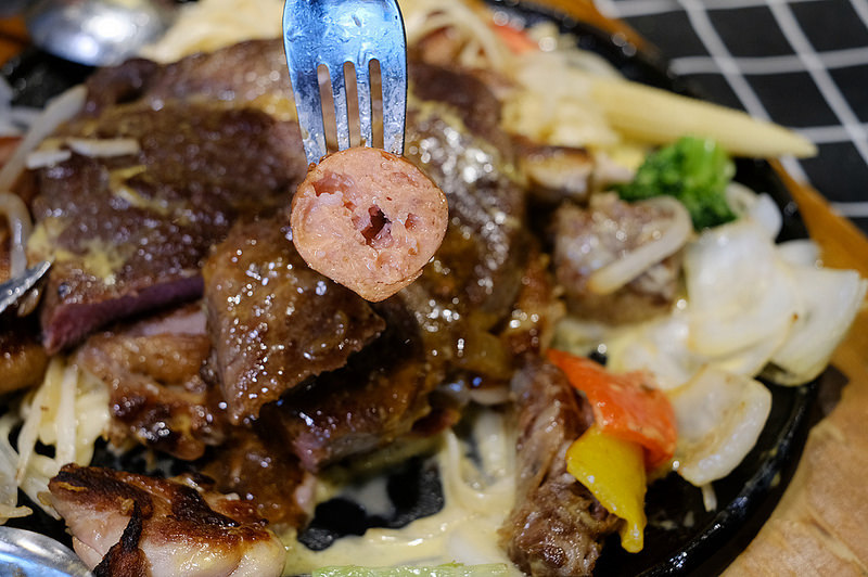 台中北區牛排推薦,台中崇德路美食,台中美食,台中聖誕套餐 @強生與小吠的Hyper人蔘~