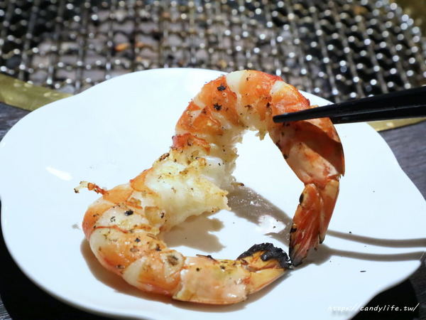 九犇日式燒肉：彰化美食│九犇日式燒肉〃日式燒肉裡竟然也有咖哩飯及超澎派海鮮粥，平日還有超值599元雙人套餐唷~