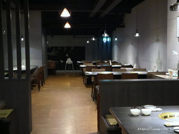 九犇日式燒肉：彰化美食│九犇日式燒肉〃日式燒肉裡竟然也有咖哩飯及超澎派海鮮粥，平日還有超值599元雙人套餐唷~