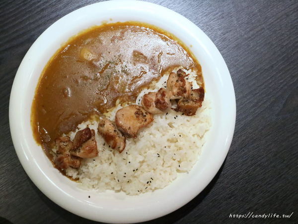 九犇日式燒肉：彰化美食│九犇日式燒肉〃日式燒肉裡竟然也有咖哩飯及超澎派海鮮粥，平日還有超值599元雙人套餐唷~