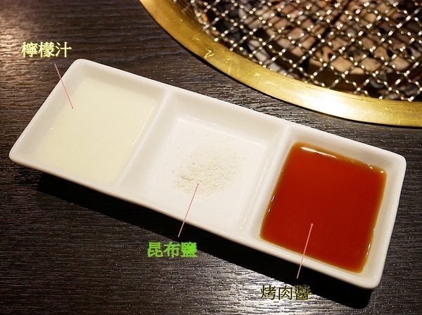 九犇日式燒肉：九犇日式燒肉-彰化日式燒肉  套餐式燒肉一次品嘗多種新鮮肉品  還提供包廂座位  適合多人聚餐餐廳