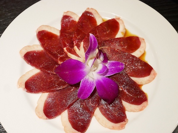 九犇日式燒肉：九犇日式燒肉-彰化日式燒肉  套餐式燒肉一次品嘗多種新鮮肉品  還提供包廂座位  適合多人聚餐餐廳