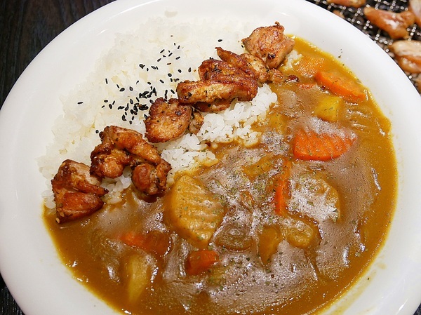 九犇日式燒肉：九犇日式燒肉-彰化日式燒肉  套餐式燒肉一次品嘗多種新鮮肉品  還提供包廂座位  適合多人聚餐餐廳