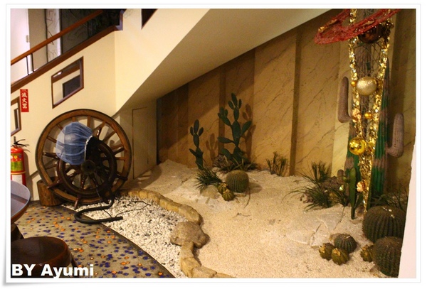 老張担担麵五工店：[食記]老張担担麵五工店-裝潢古色古香相當有特色