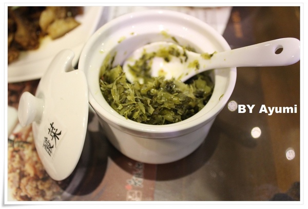 老張担担麵五工店：[食記]老張担担麵五工店-裝潢古色古香相當有特色